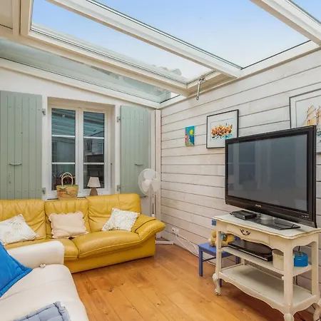Nice Studio With Veranda Nearby The Beach In La Flotte - Welkeys Extérieur photo